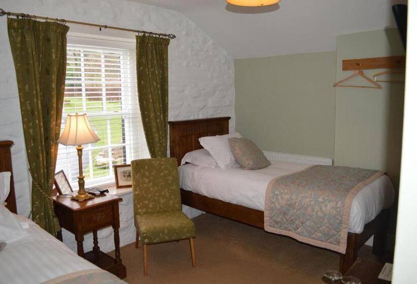 فندق صغير Brigands Inn