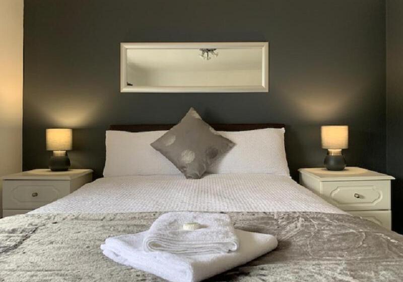 فندق صغير The Silverton Inn