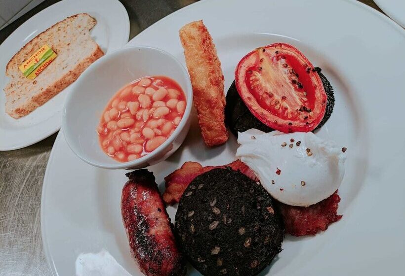 민박 Chequers Inn