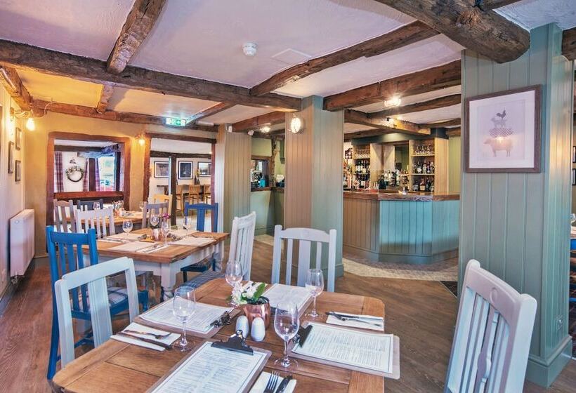 민박 Chequers Inn