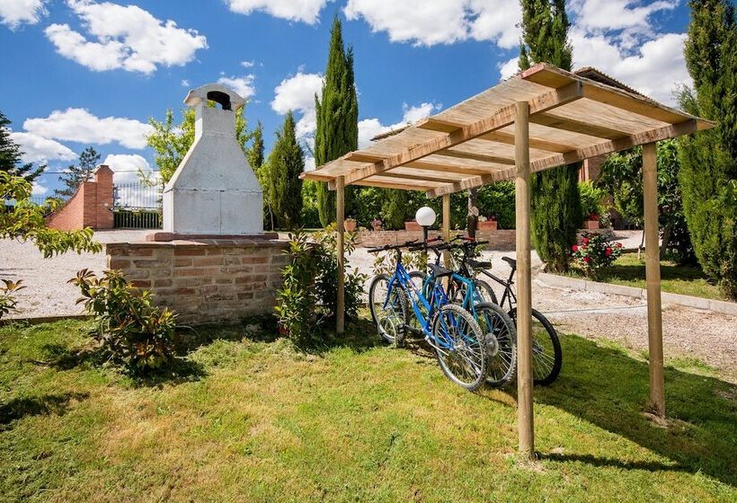 فندق Agriturismo Podere Camollia