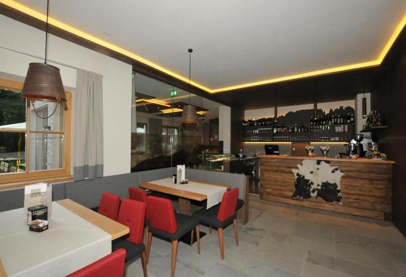 فندق Chalet Tovel   Mountain Lake
