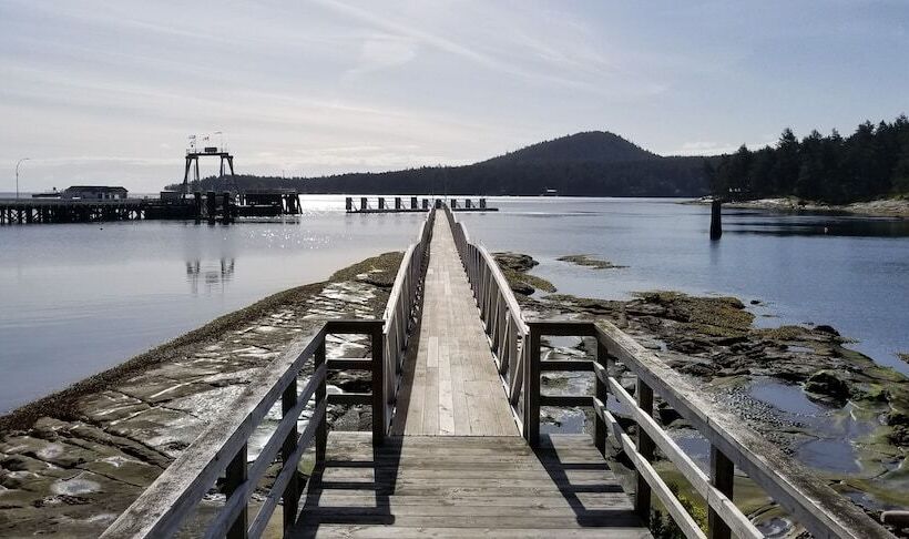 فندق Galiano Oceanfront Inn & Spa