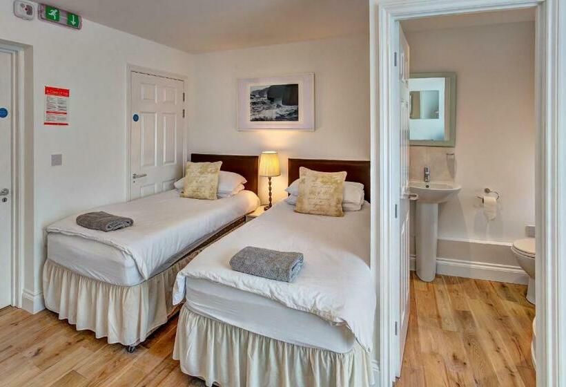 بنسيون Annapurna Guest House