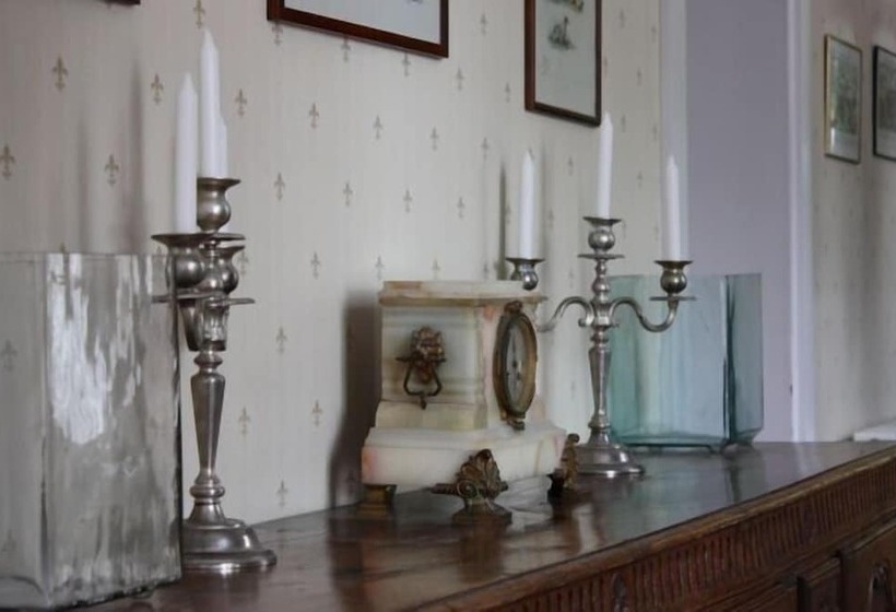 ペンション Chambres D Hotes Spa Château D Omiécourt