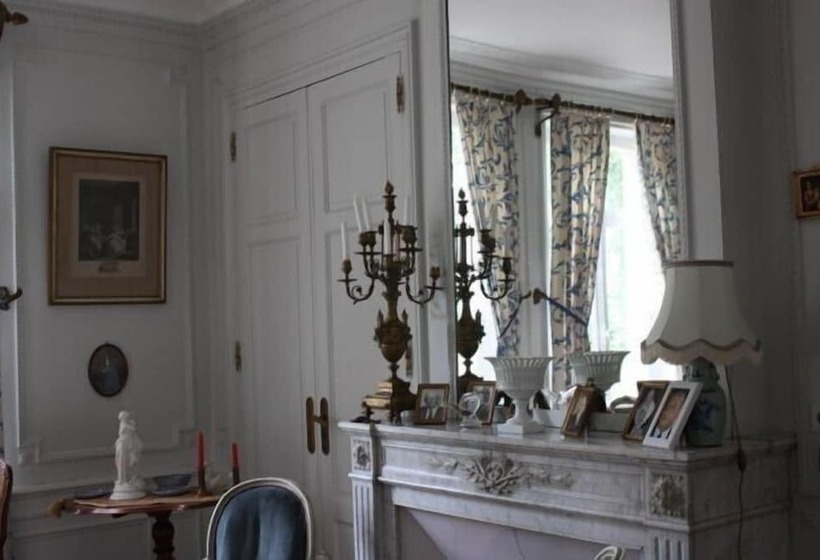 ペンション Chambres D Hotes Spa Château D Omiécourt