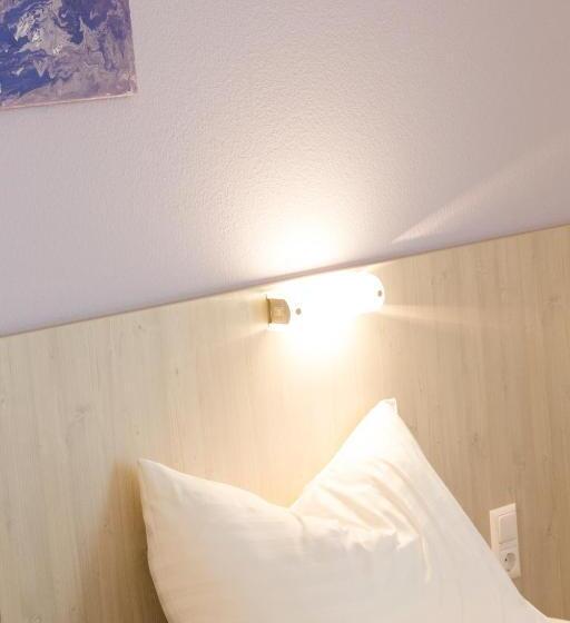 Topmotel
