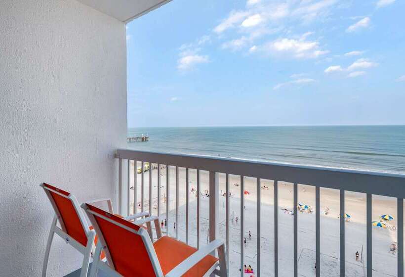 בית מלון כפרי Comfort Inn & Suites Daytona Beach Oceanfront