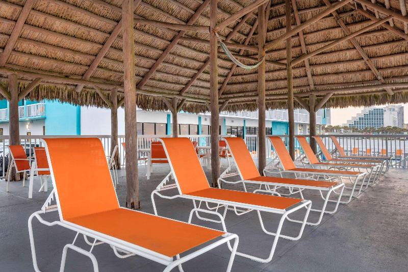 בית מלון כפרי Comfort Inn & Suites Daytona Beach Oceanfront