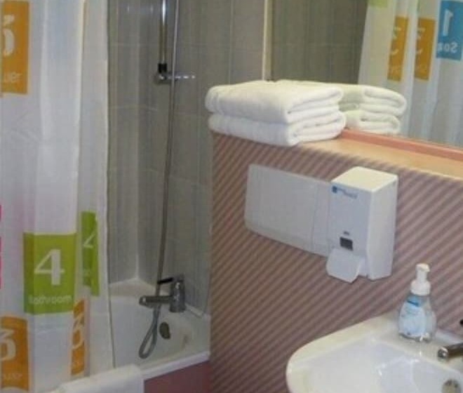 בית מלון כפרי Contact Hôtel Come Inn