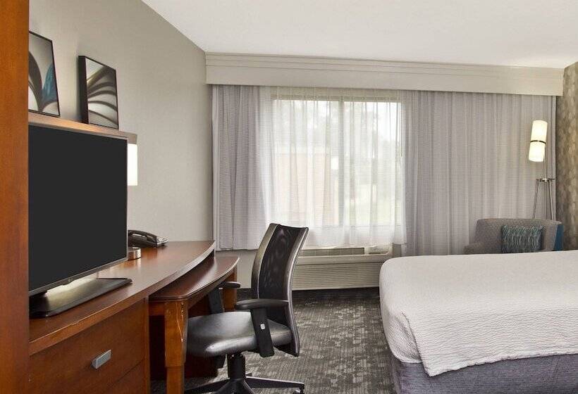 فندق Courtyard By Marriott Gulfport Beachfront