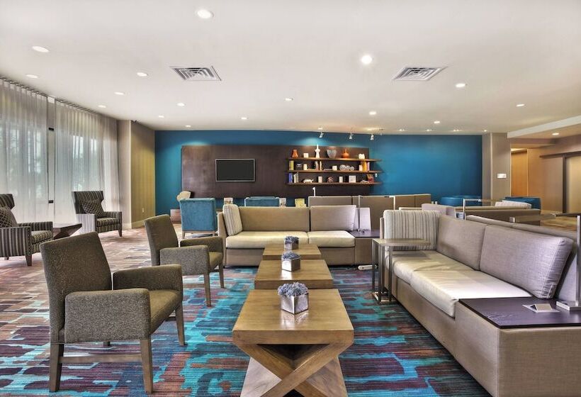فندق Courtyard By Marriott Gulfport Beachfront