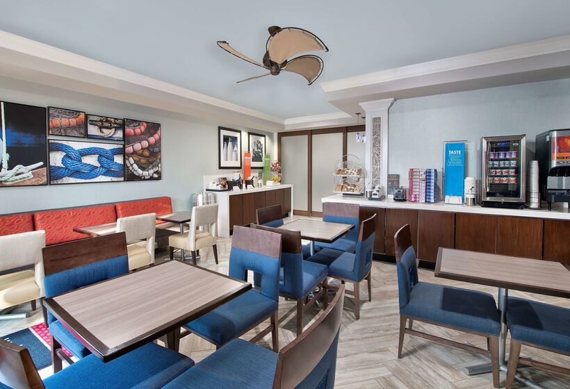 فندق Hampton Inn   Naples   I 75