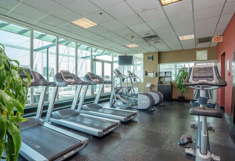 هتل Hampton Inn And Suites By Hilton, Downtown Vancouver