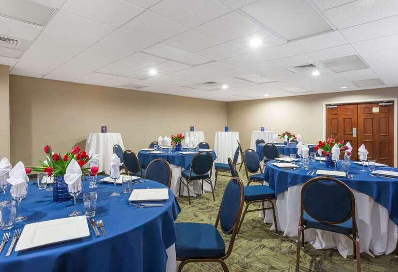 فندق Hawthorn Extended Stay By Wyndham Naples