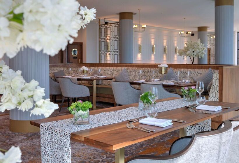 בית מלון כפרי Hilton Belfast