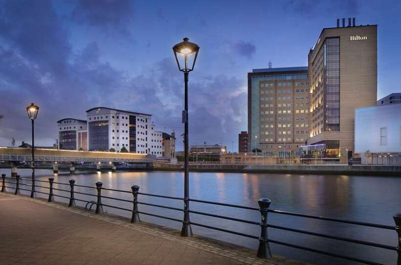 בית מלון כפרי Hilton Belfast