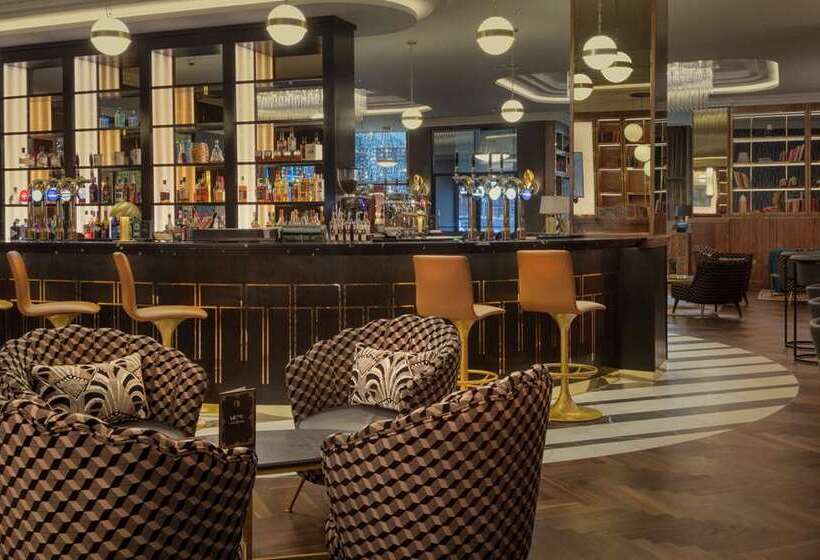 בית מלון כפרי Hilton Belfast