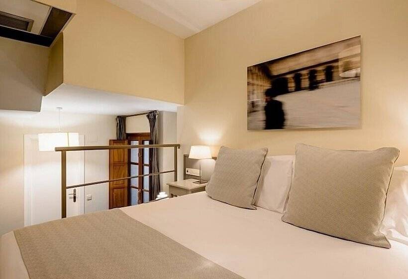 هتل Ikonik Plaza Mercado