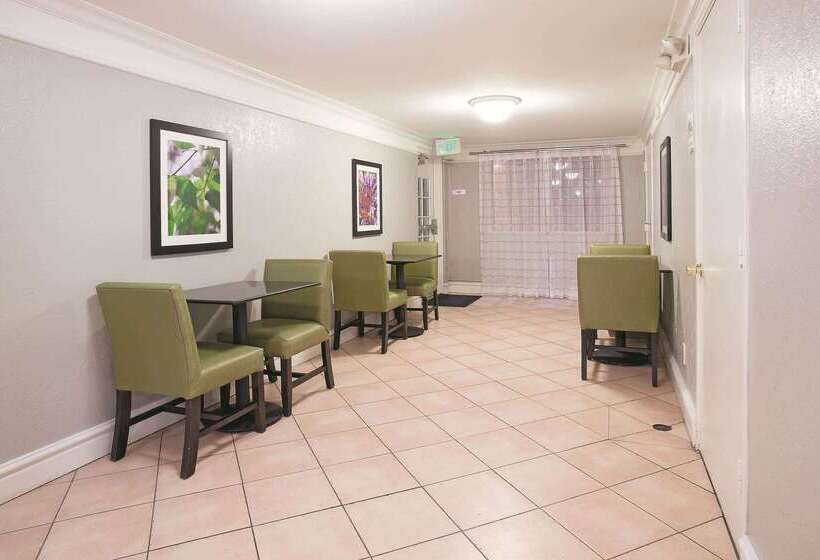 Отель La Quinta Inn By Wyndham Salt Lake City Midvale