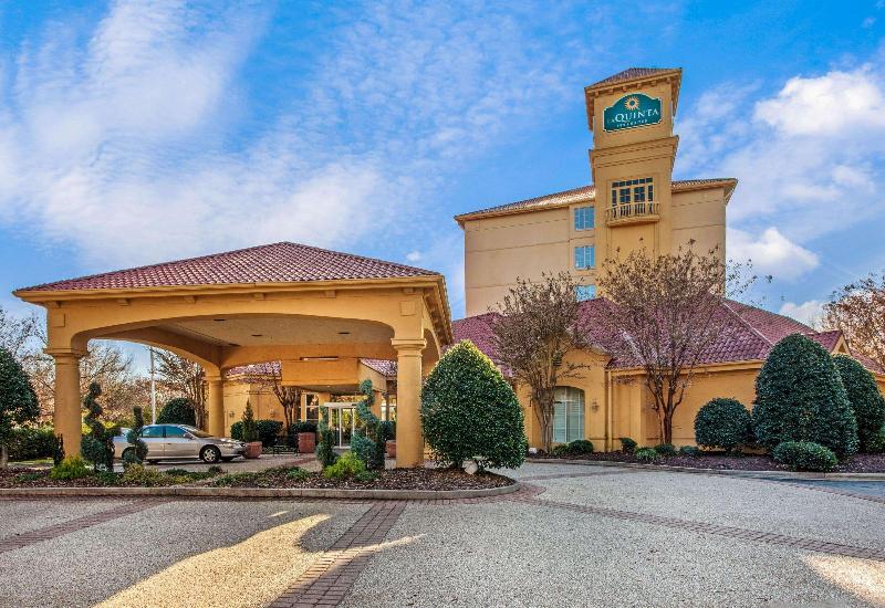 هتل La Quinta By Wyndham Winston Salem