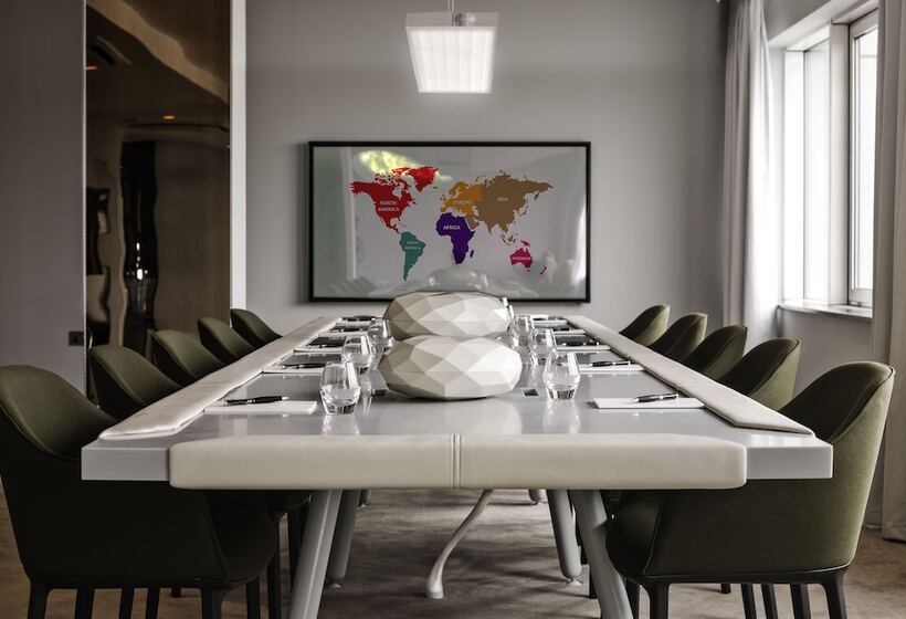 هتل Pullman London St Pancras