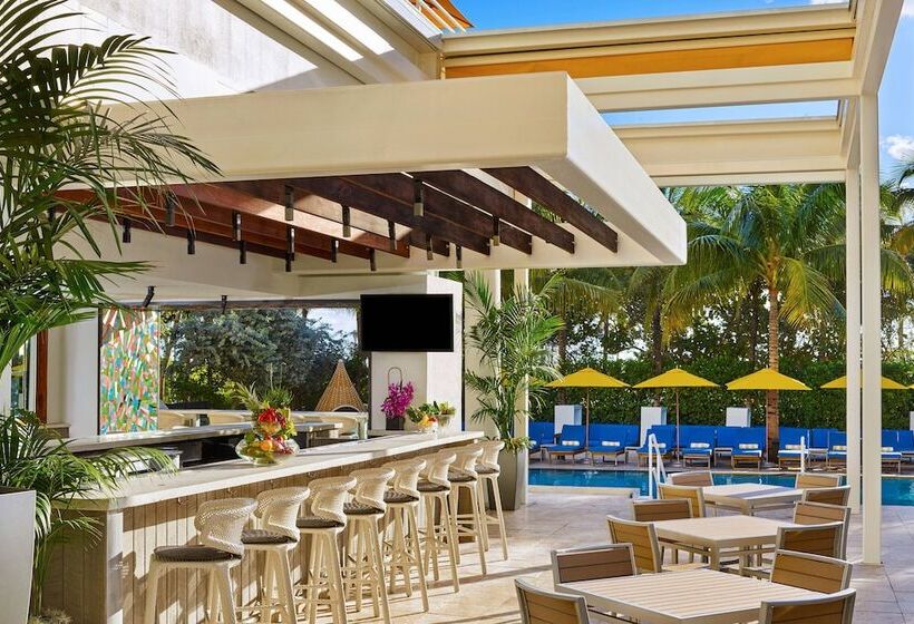 هتل Royal Palm South Beach Miami, A Tribute Portfolio Resort