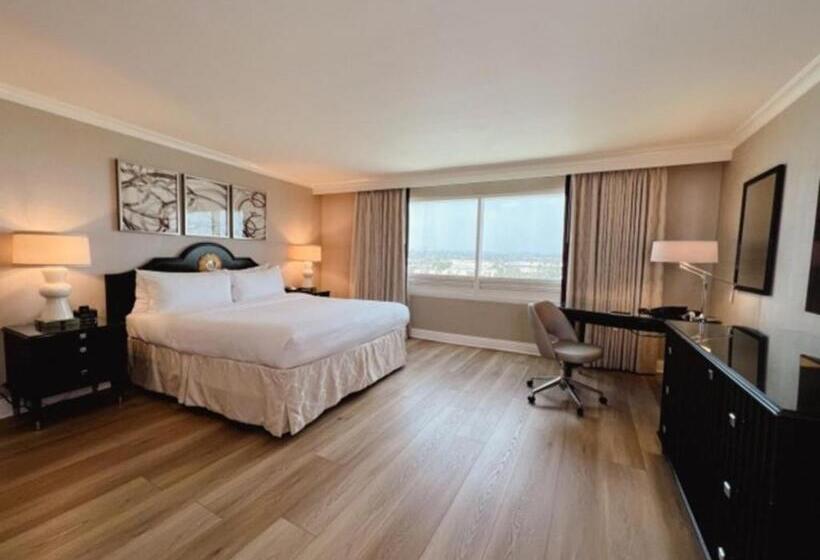 בית מלון כפרי The Commerce Casino &