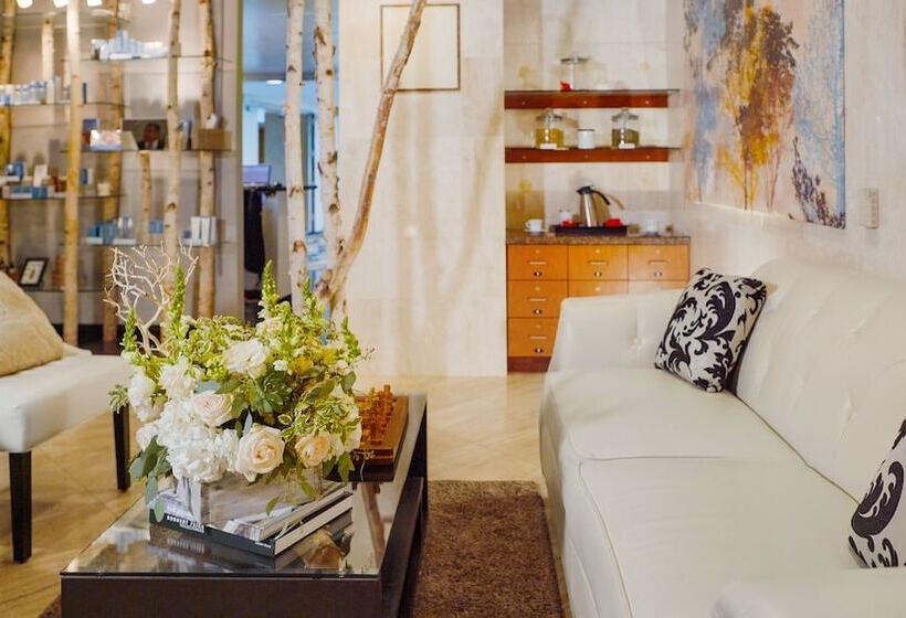 בית מלון כפרי The Commerce Casino &