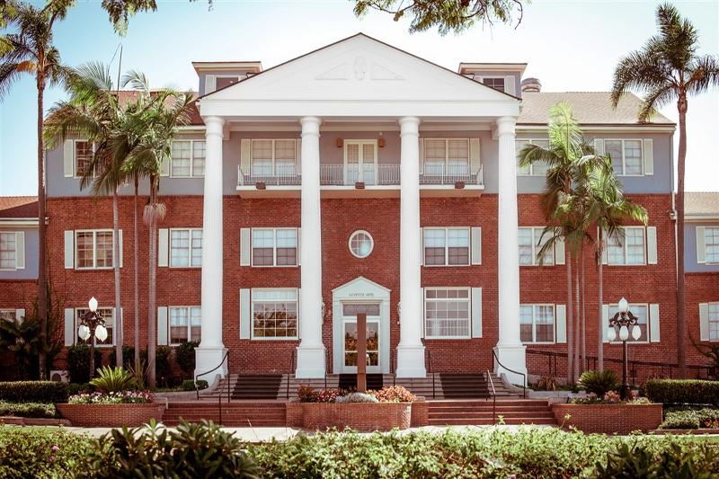 Lafayette Hotel & Club