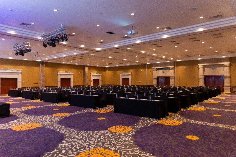 هتل Wyndham Grand Cancun All Inclusive Resort & Villas