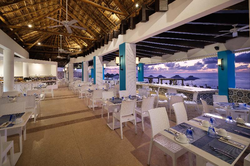 هتل Wyndham Grand Cancun All Inclusive Resort & Villas