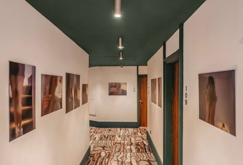 Marty Hotel Bordeaux - Tapestry Collection by Hilton