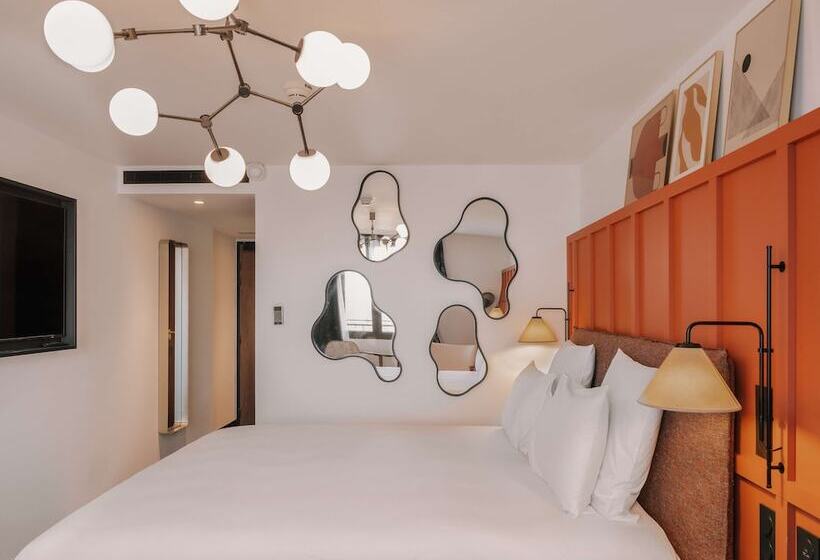 Marty Hotel Bordeaux - Tapestry Collection by Hilton