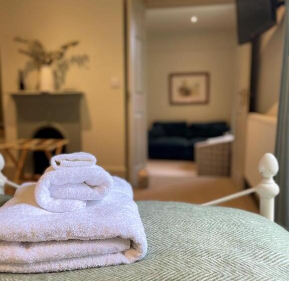 فندق صغير Riverside Inn, Aymestrey