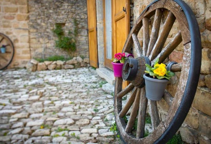 ベッドアンドブレックファースト Chambres D Hôtes Entre Dolmens Et Fontaines