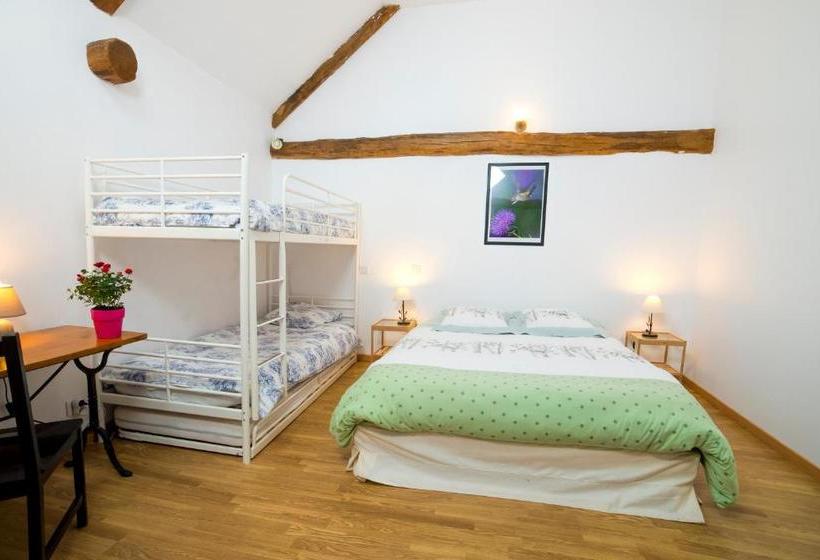 ベッドアンドブレックファースト Chambres D Hôtes Entre Dolmens Et Fontaines