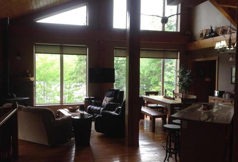 مبيت وإفطار Strong Timbers Bnb