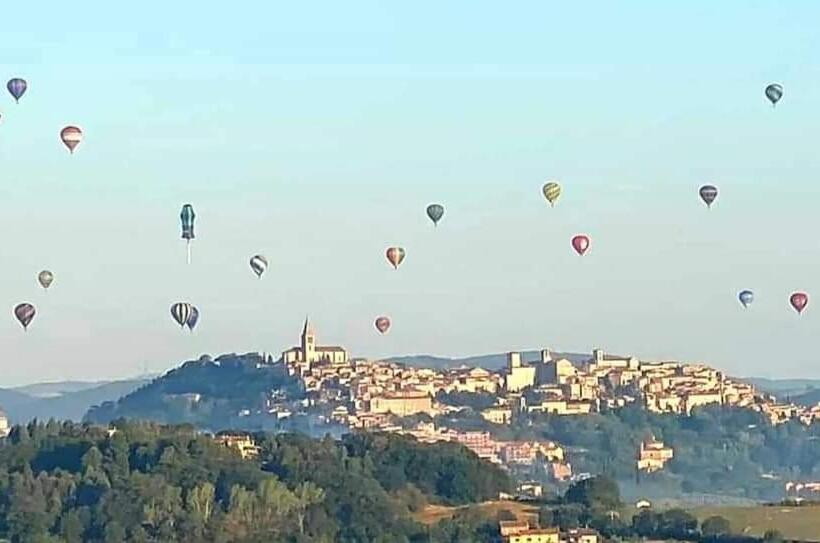 호텔 Agriturismo Il Truffarello Todi