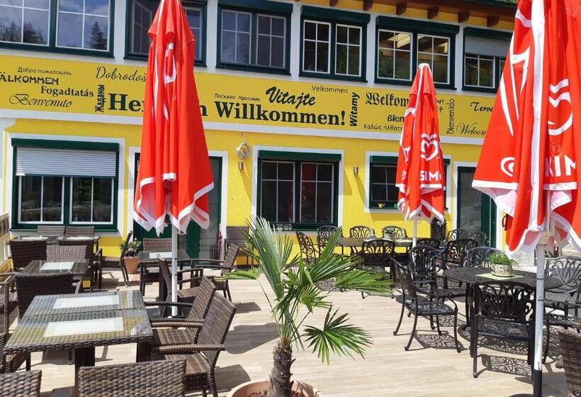 ホテル Gasthof Klug Zum Ehrensepp