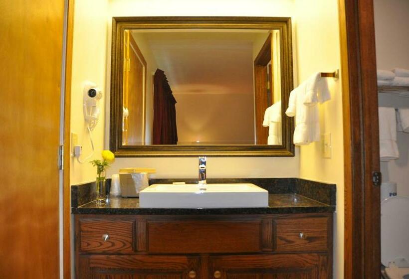 فندق Shepherd Mountain Inn & Suites