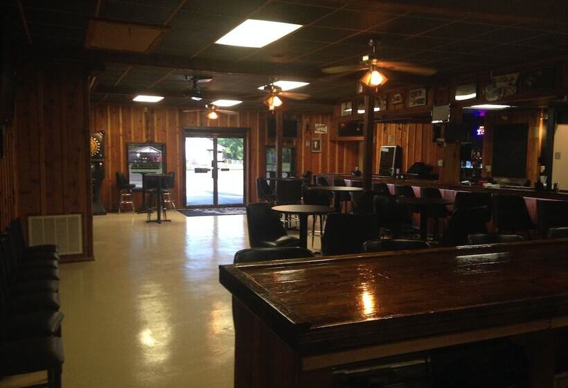 فندق على الطريق Gators Inn On The Bayou