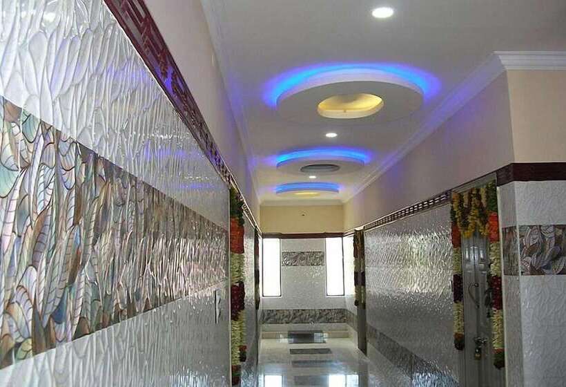 בית מלון כפרי Pujitha Residency