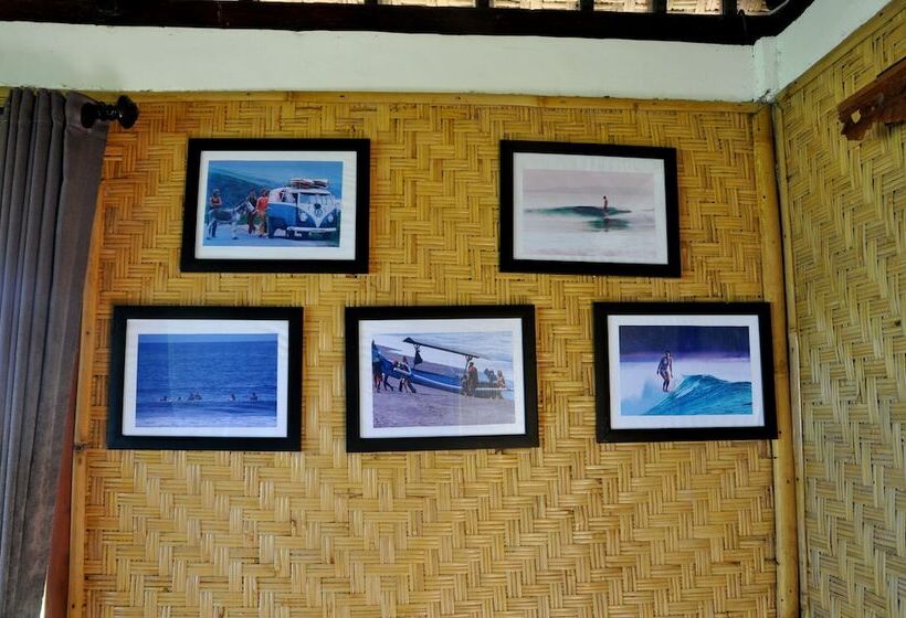 펜션 Dikaloha Medewi Surfcamp