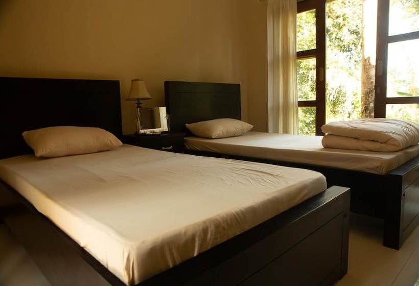 호스텔 Arnata Guest House