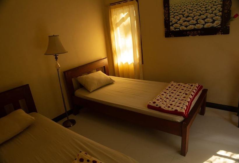 호스텔 Arnata Guest House