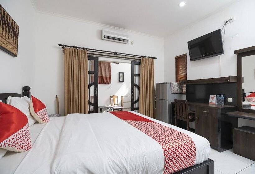 旅馆 Panen House By Oyo Rooms