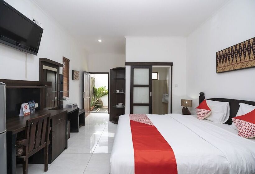 旅馆 Panen House By Oyo Rooms