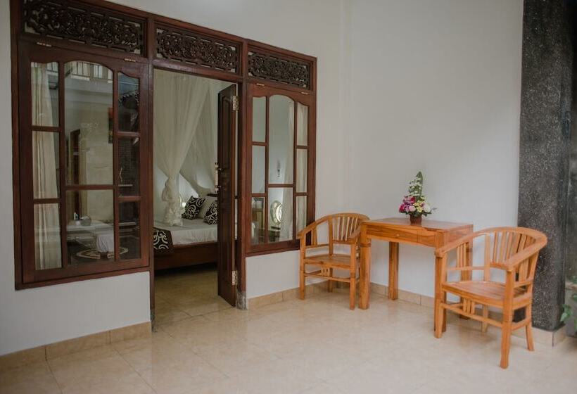 Bed and Breakfast Artha Dewata Home Stay