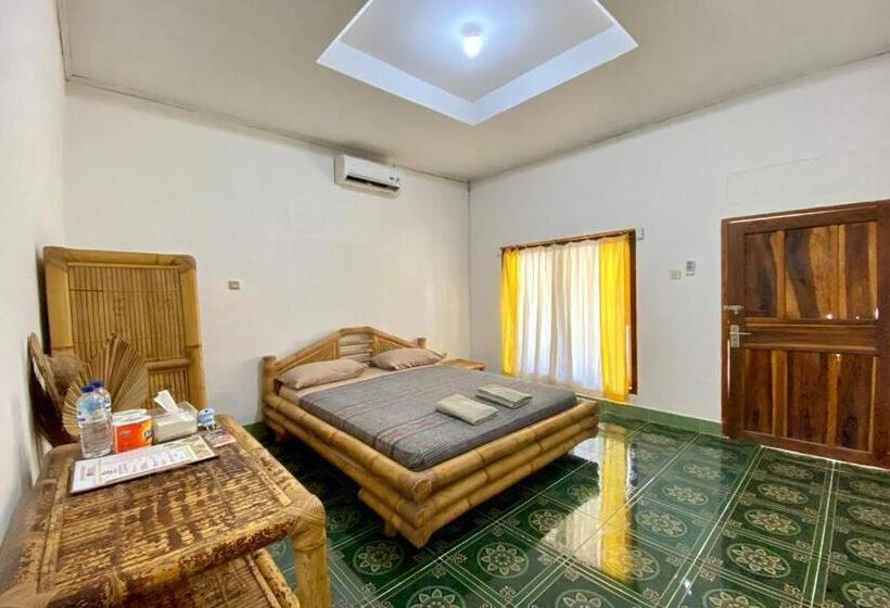 مبيت وإفطار Duyung Rooms & Resto Gerupuk